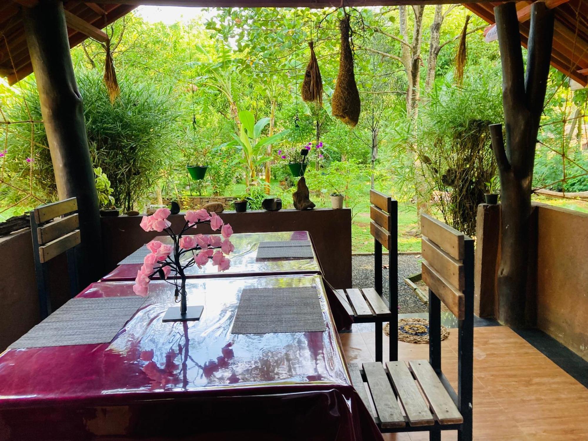 Suncity Privacy Cottages Udawalawe Eksteriør bilde